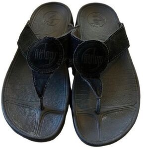 FitFlop Black Suede Thong Walking Sandals. Fits like 8-8.5
